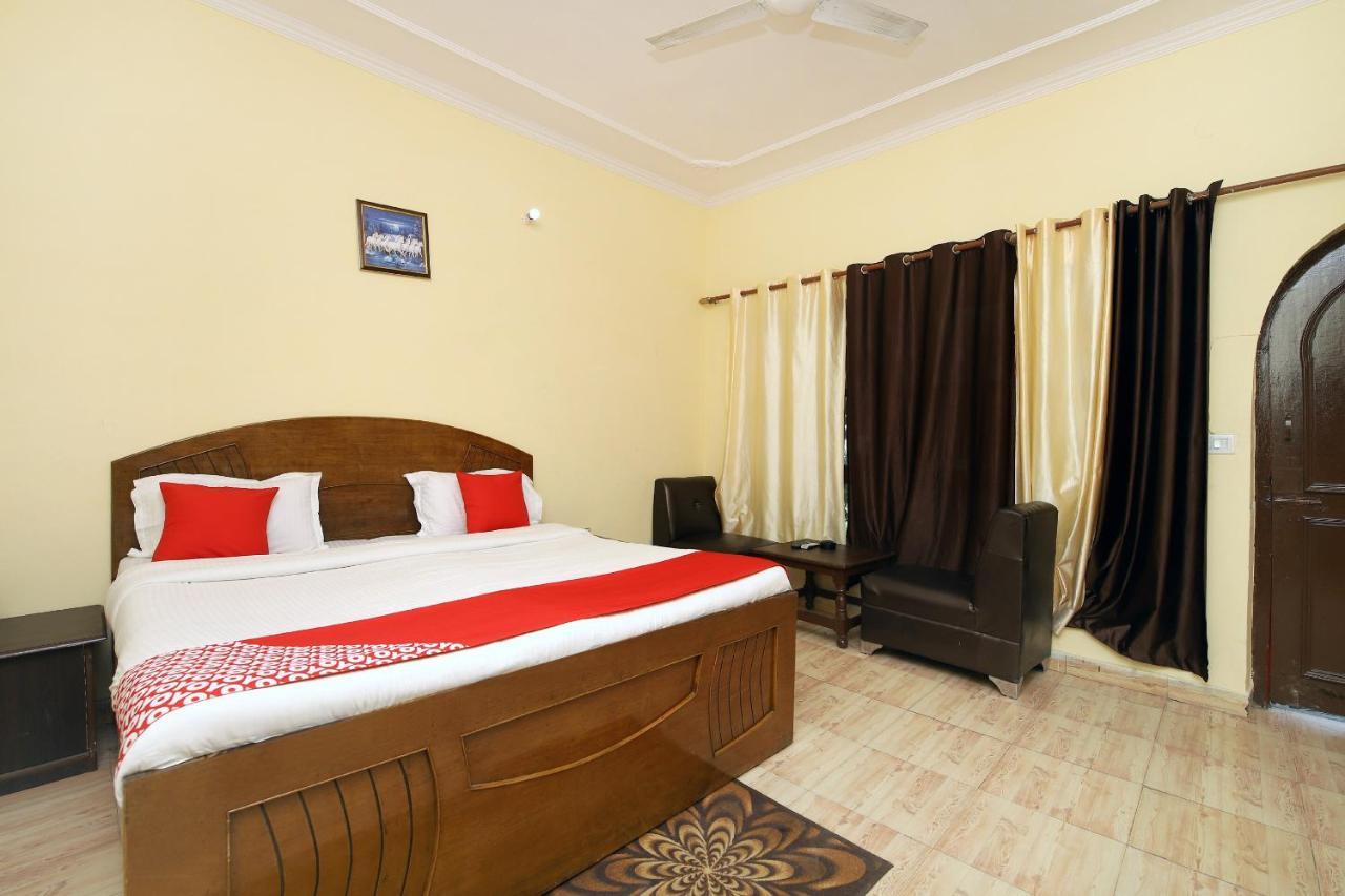 Oyo 8670 Hotel Usha Palace Mussoorie Esterno foto