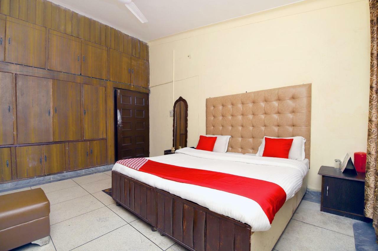 Oyo 8670 Hotel Usha Palace Mussoorie Esterno foto