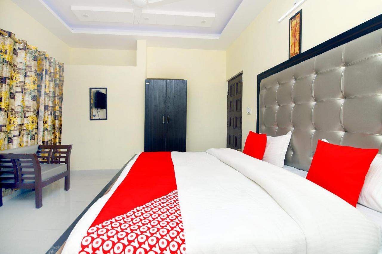 Oyo 8670 Hotel Usha Palace Mussoorie Esterno foto