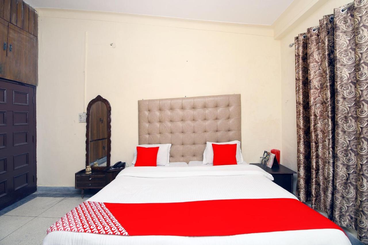 Oyo 8670 Hotel Usha Palace Mussoorie Esterno foto